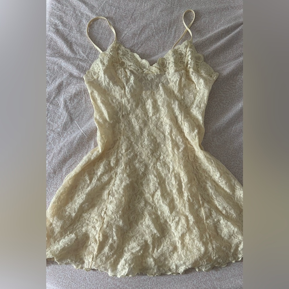 baby yellow lace slip dress!